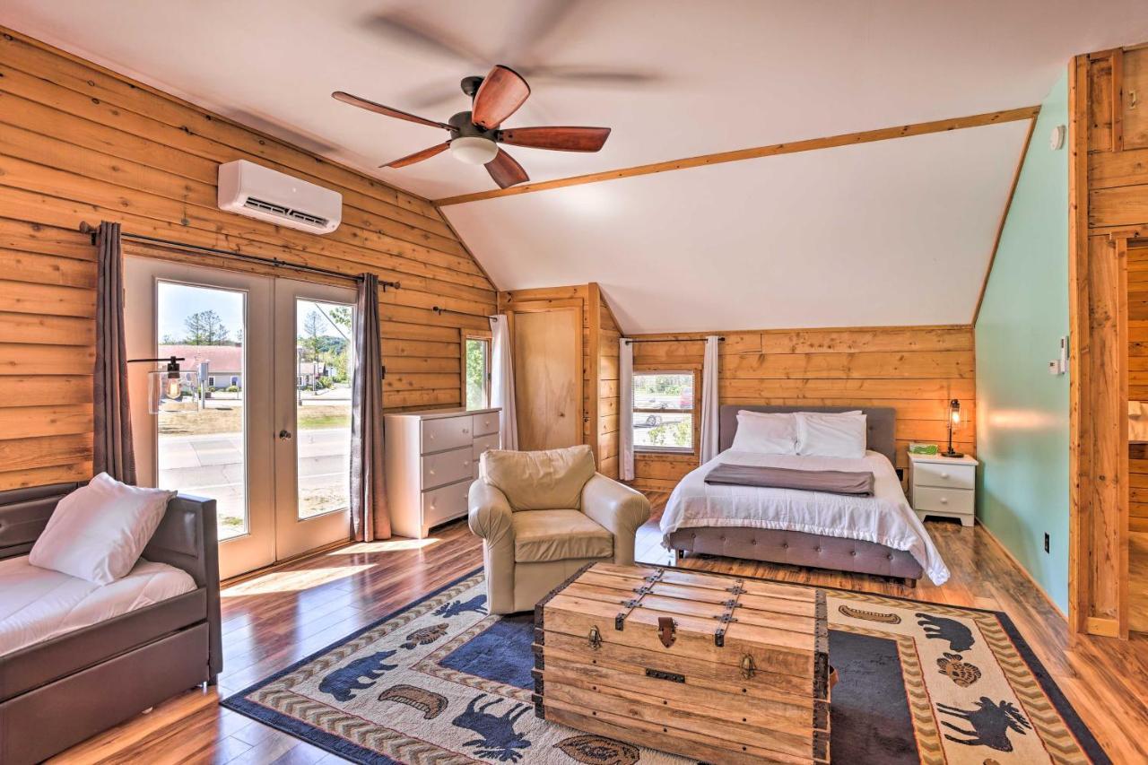 Quaint Studio With Shared Beach Walk To Suttons Bay Екстериор снимка