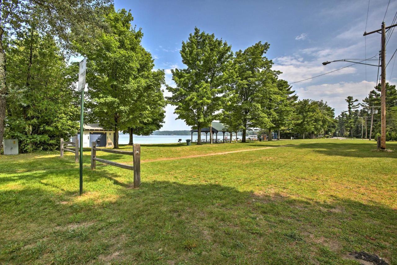 Quaint Studio With Shared Beach Walk To Suttons Bay Екстериор снимка